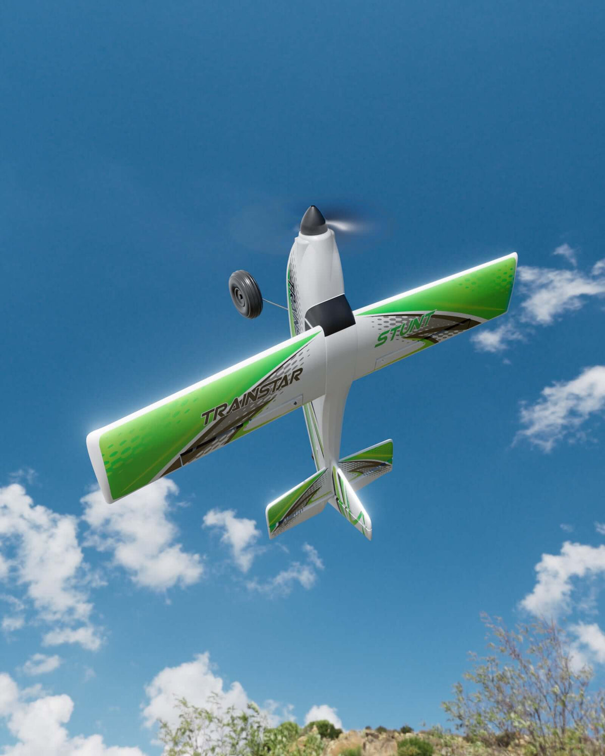 VolantexRC Trainstar 500mm Brushless RC Plane 2S/3S Power RTF – Green/Orange